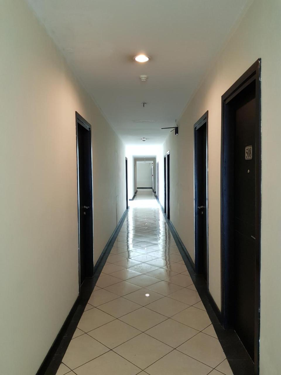 Reddoorz Plus @ Tanah Abang Hotel Jakarta Luaran gambar